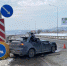 На трассе «Ростов – Таганрог»  погрузчик на скорости снёс иномарке крышу - RuffNews.Ru