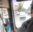 А это таганрогские водители маршруток: с телефоном в одной руке и с сигаретой в другой - Bloknot-Taganrog.Ru