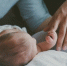 Родители с младенцем. Фото donnews.ru - RuffNews.Ru