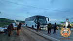 На трассе под Таганрогом в аварию попали две машины и автобус, есть пострадавшие