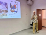 Таганрогский историк-краевед Альберт Смирнов выступил с лекцией перед юными экскурсоводами
